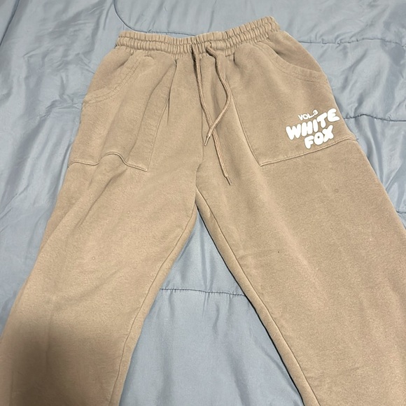 White Fox Boutique Pants - ✨(Big closet clean out)✨